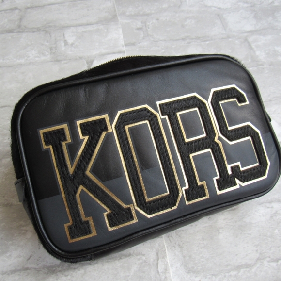 NEW Michael Kors Varsity Belt Bag - Picture 3 of 8